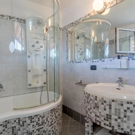 Casa Relax In Collina דירה *