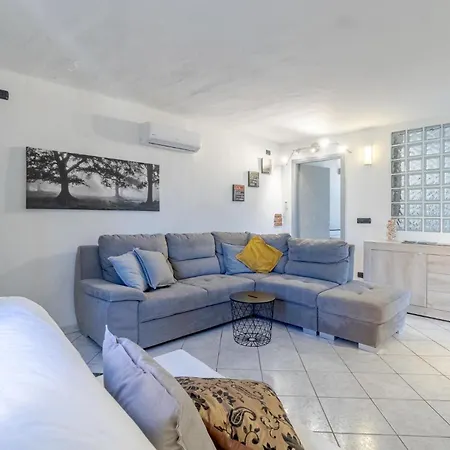 Appartamento One-bedroom In Castiglion Chiavarese